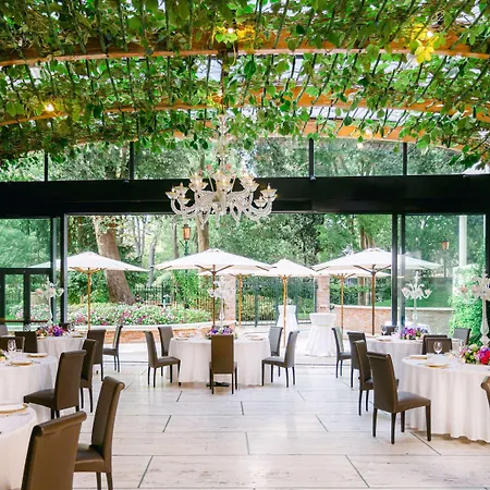 ホテル Papadopoli - Mgallery Collection 4*